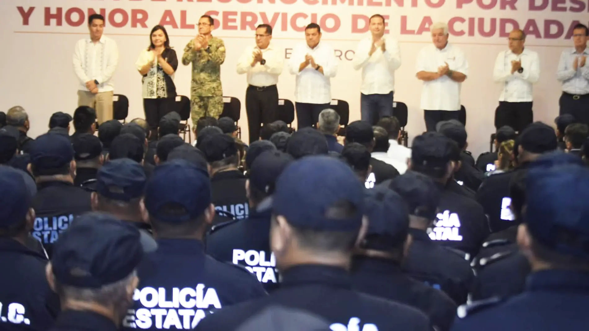 reconocimiento a policías